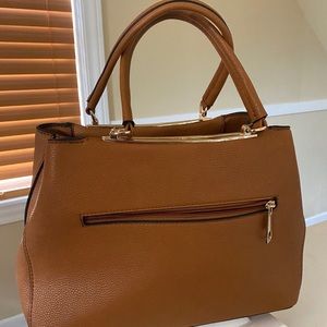 BROWN HANDBAG/CROSSBODY BAG